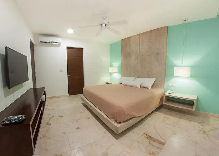 Aparthotel Apartamento A-Nah Downtown 4*