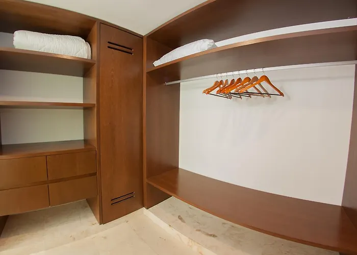 Apartamento A-Nah Downtown 4*