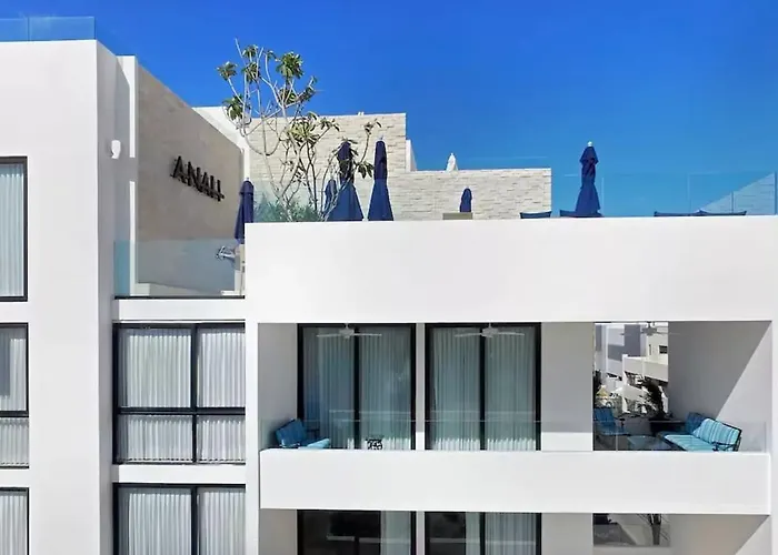 Aparthotel Apartamento A-Nah Downtown 4*